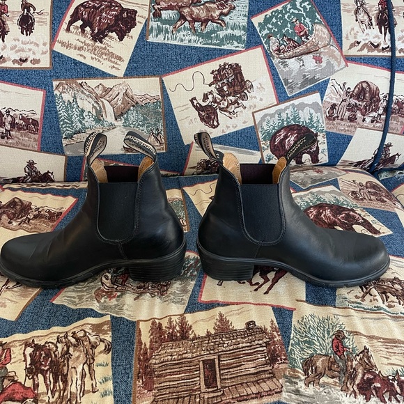 Blundstone Black Ankle Boots - Picture 4 of 6